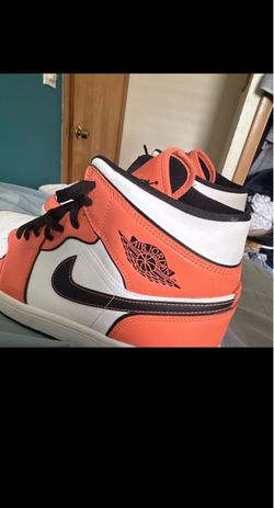 Nike Air Jordan 1 Mid Sneakers