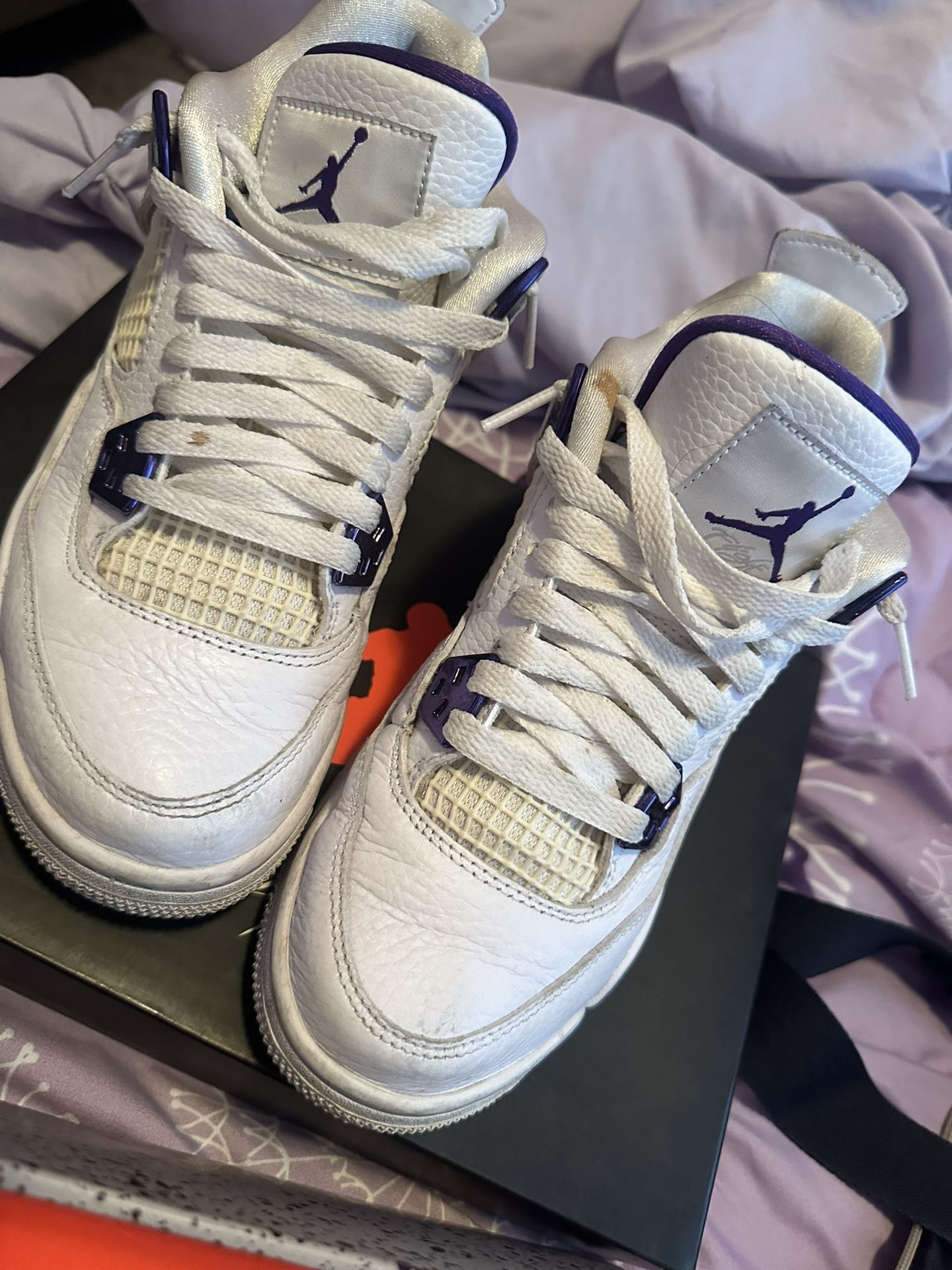 Jordan 4 Retro