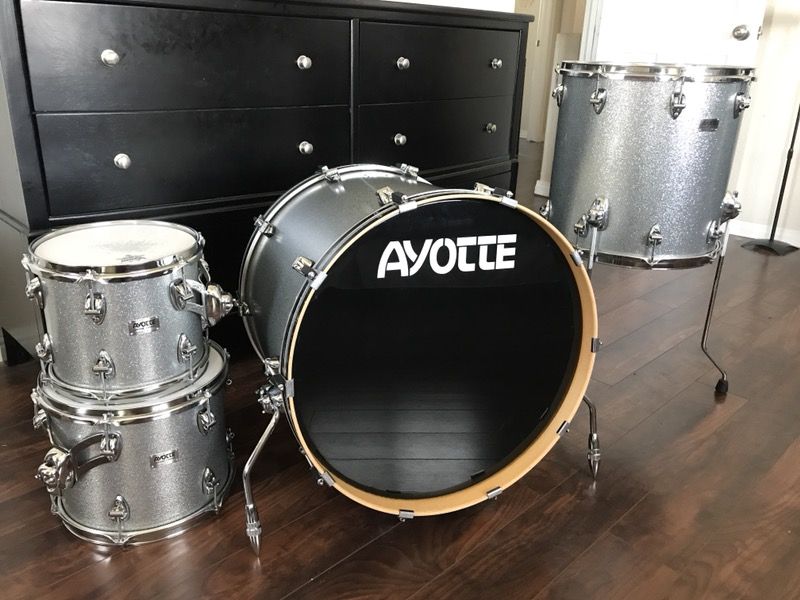 Ayotte Custom “Ray Era” Drum Set / 4 Pc / 22,10,12,16