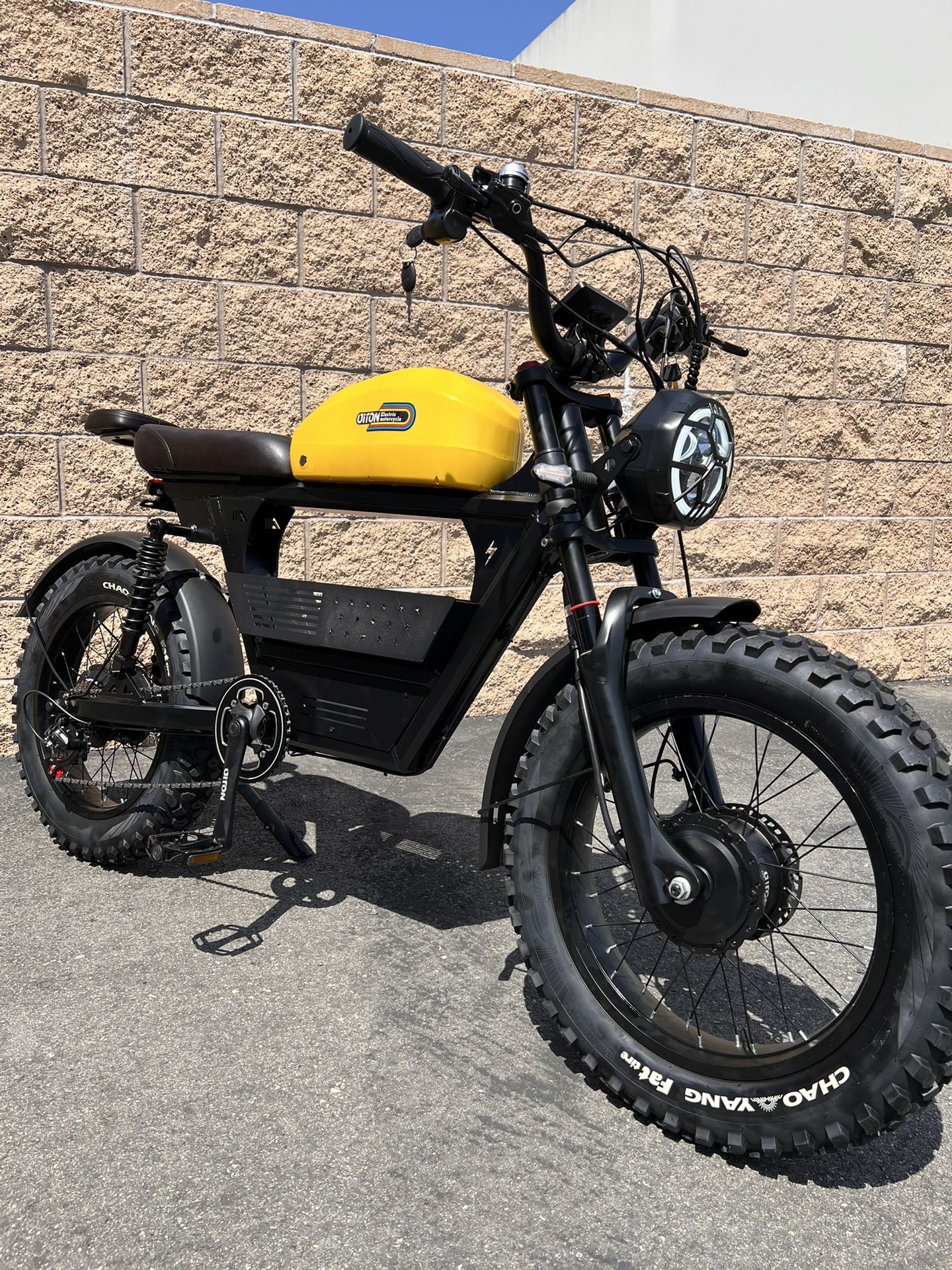 3000 Watt/Twin-Dual Motor “Tank e-Bike” Electric, 38mph, Color Screen, Metal USA Basket