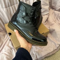 Dr. Martens Youth Size 4