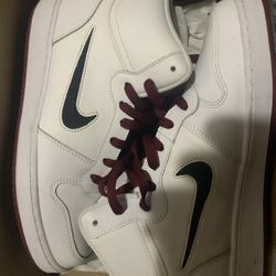 White And Velvet Nikes 