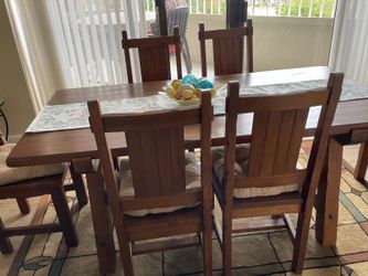 Pier One Solid Wood Dining Room Furniture.