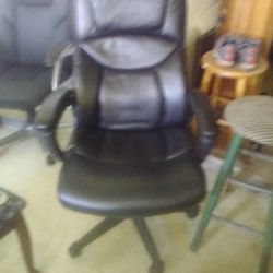 Black Vinyl Office Chair 