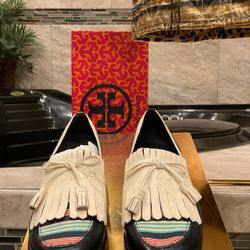 Tory Burch Ruth Kiltie Loafers In Navy And White 