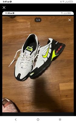 New Nikes Shoes Women's size 10