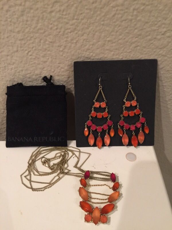 Banana Republic Necklace & Earring Set