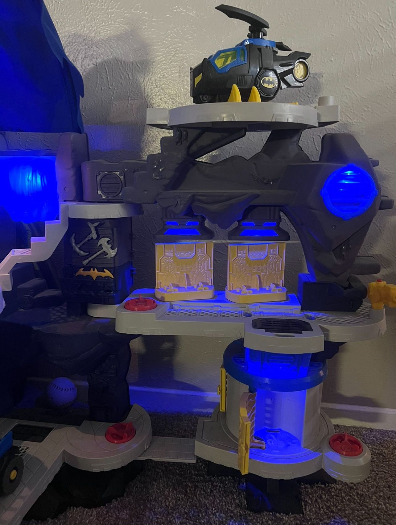 Batman batcave Playset And Accessories