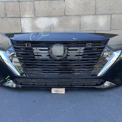 2024-2025 Nissan Sentra Front Bumper Cover with Grille Oem 