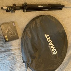 Live Streaming Equiptment (Webcam, Green Screen, Capture card)