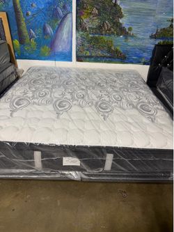 King pillow top hydride mattress