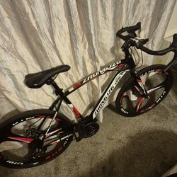 Bike 21 Speed Looks BEAUTIFUL Almost New 