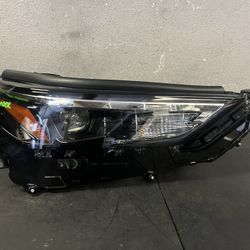 2024-2025-2026 TOYOTA GRAND HIGHLANDER RIGHT HEADLIGHT OEM USED