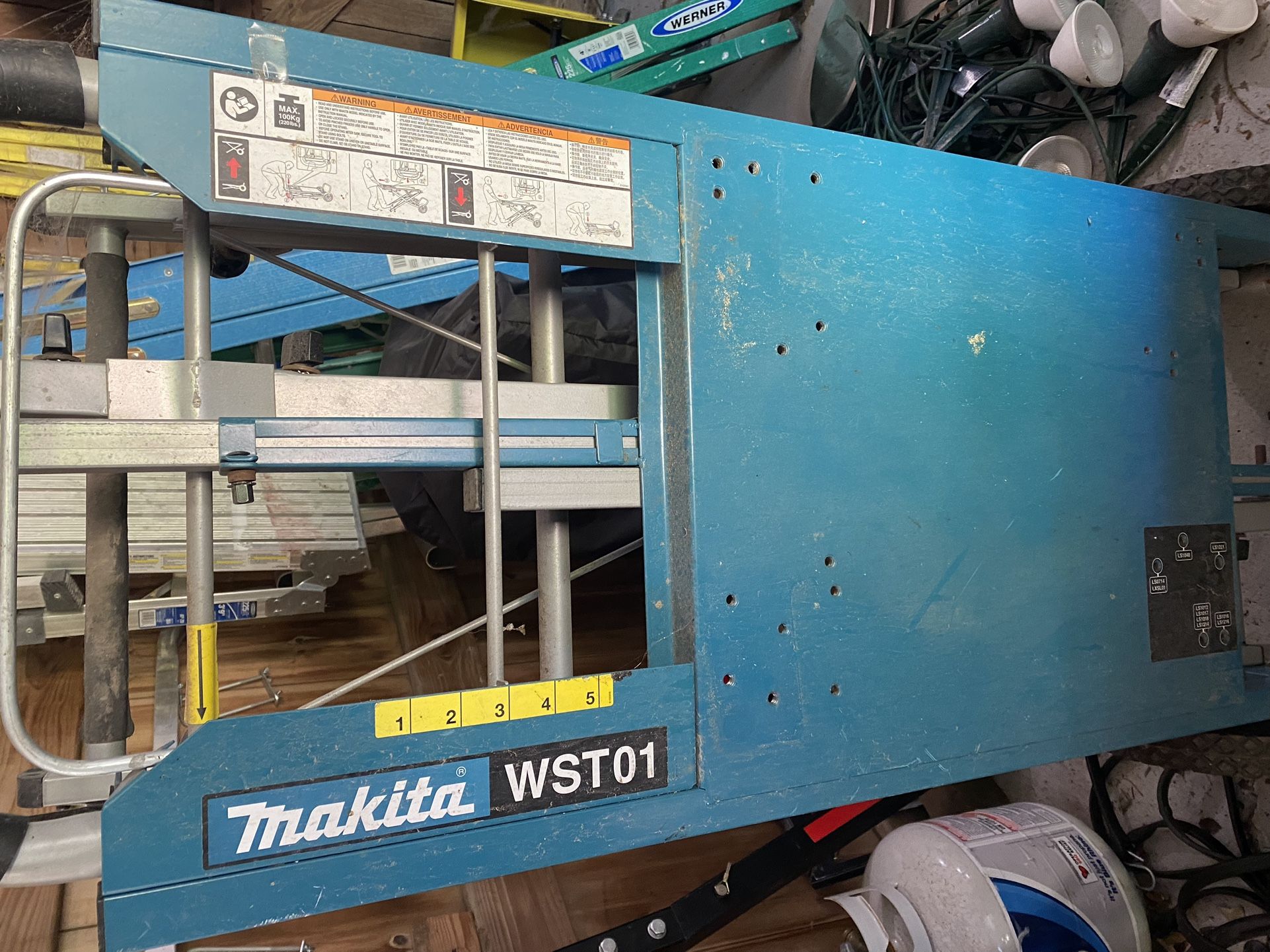 Makita Mobile Stand - Chop Box Slide Saws