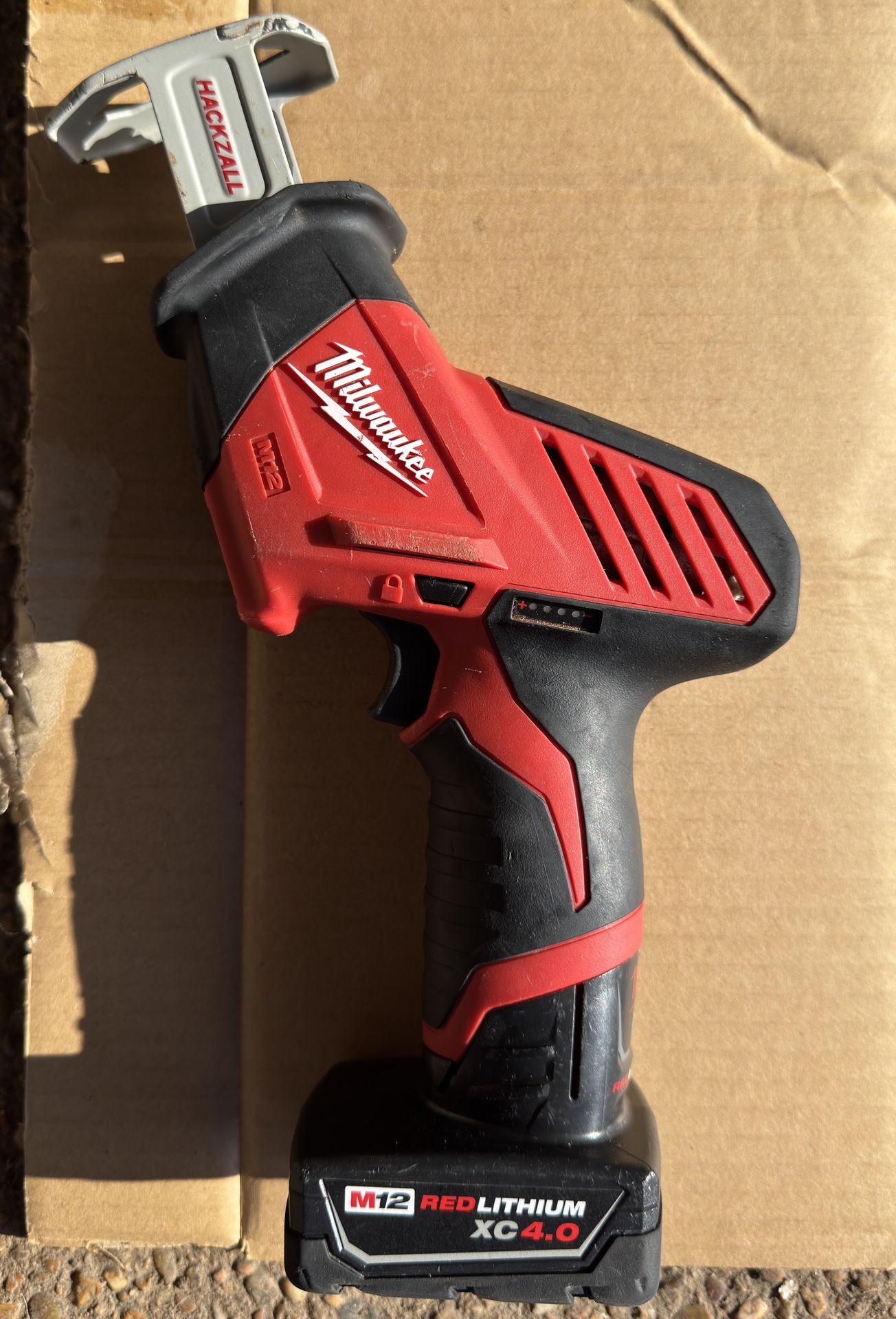 Milwaukee M12 HackZall & 4.0ah Battery