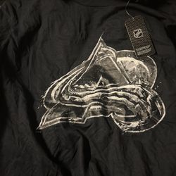 NWT NHL Colorado Avalanche Tshirt