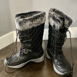 Womens Snow Boots Size 7
