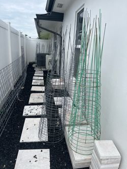 Tomato cages heavy duty