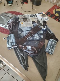 Mandolorian costume size 4-6