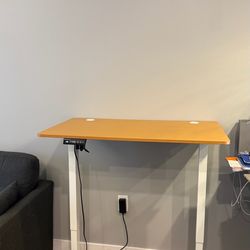 Adjustable table
