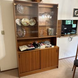 Mid Century Teak Cradenza / Display