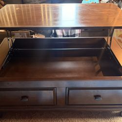 Lift Top Wooden Coffee Table 