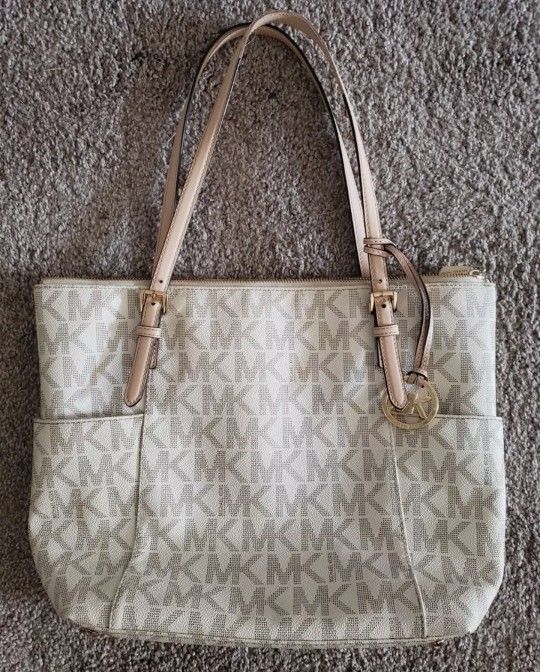 Michael Kors Jet set Signature Tote Bag