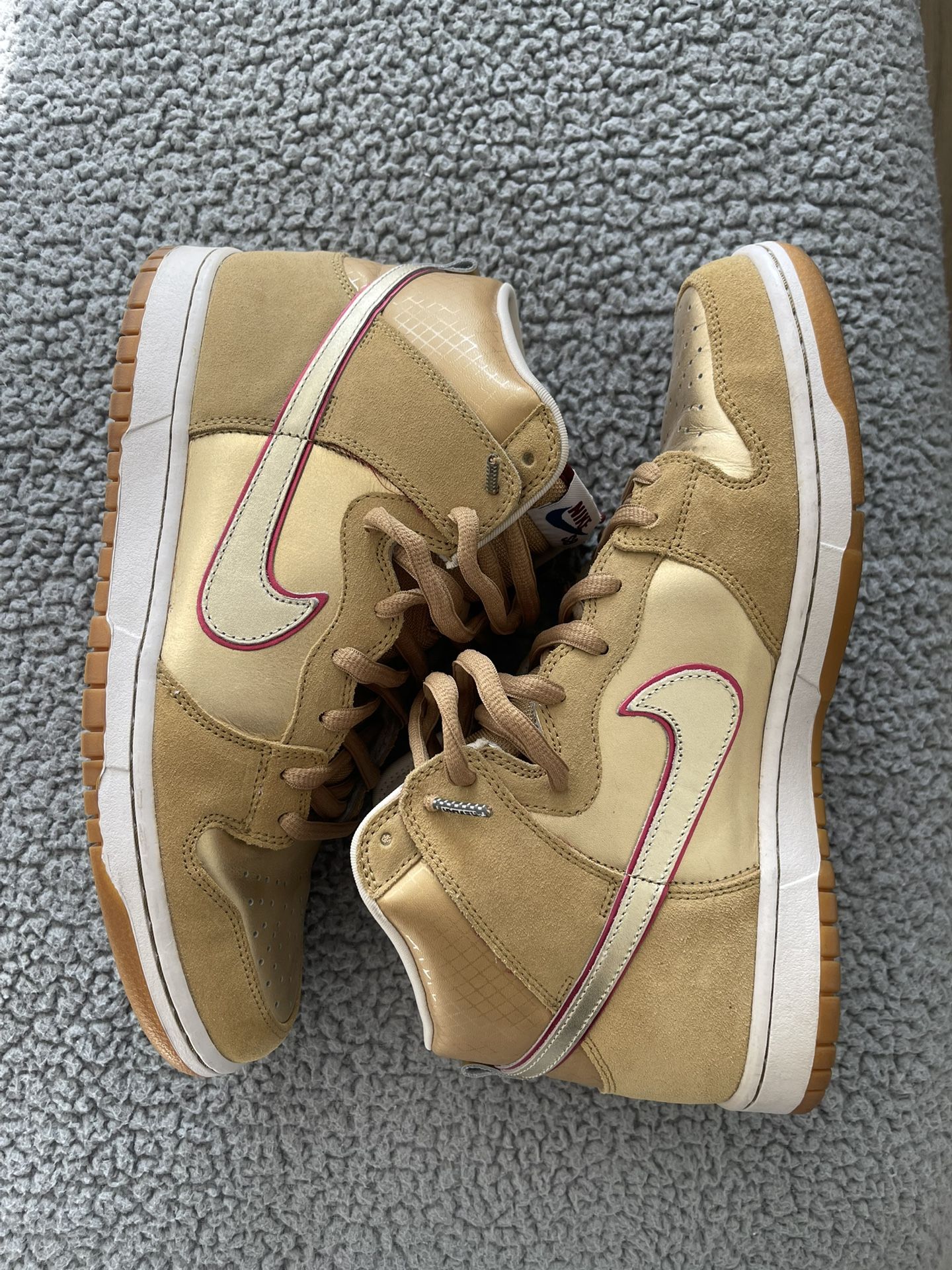 Nike Dunk SB Thai Temple