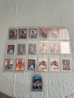 (19 cards) Ken Griffey JR. NM lot.