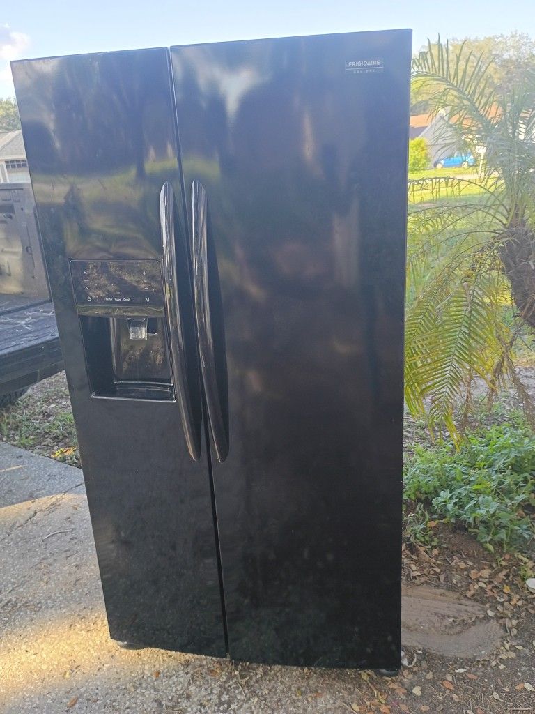 Frigidaire Gallery Refrigerator