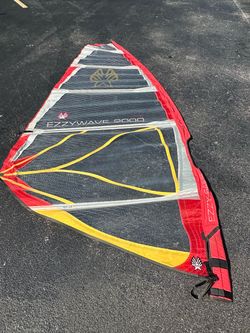 Ezzy Wave 2000 6.3 Windsurf Sail – 17” Tear – Repair / Project