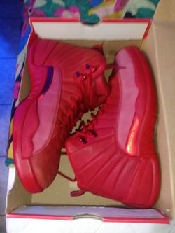 Air jordan 12 red size 10.5