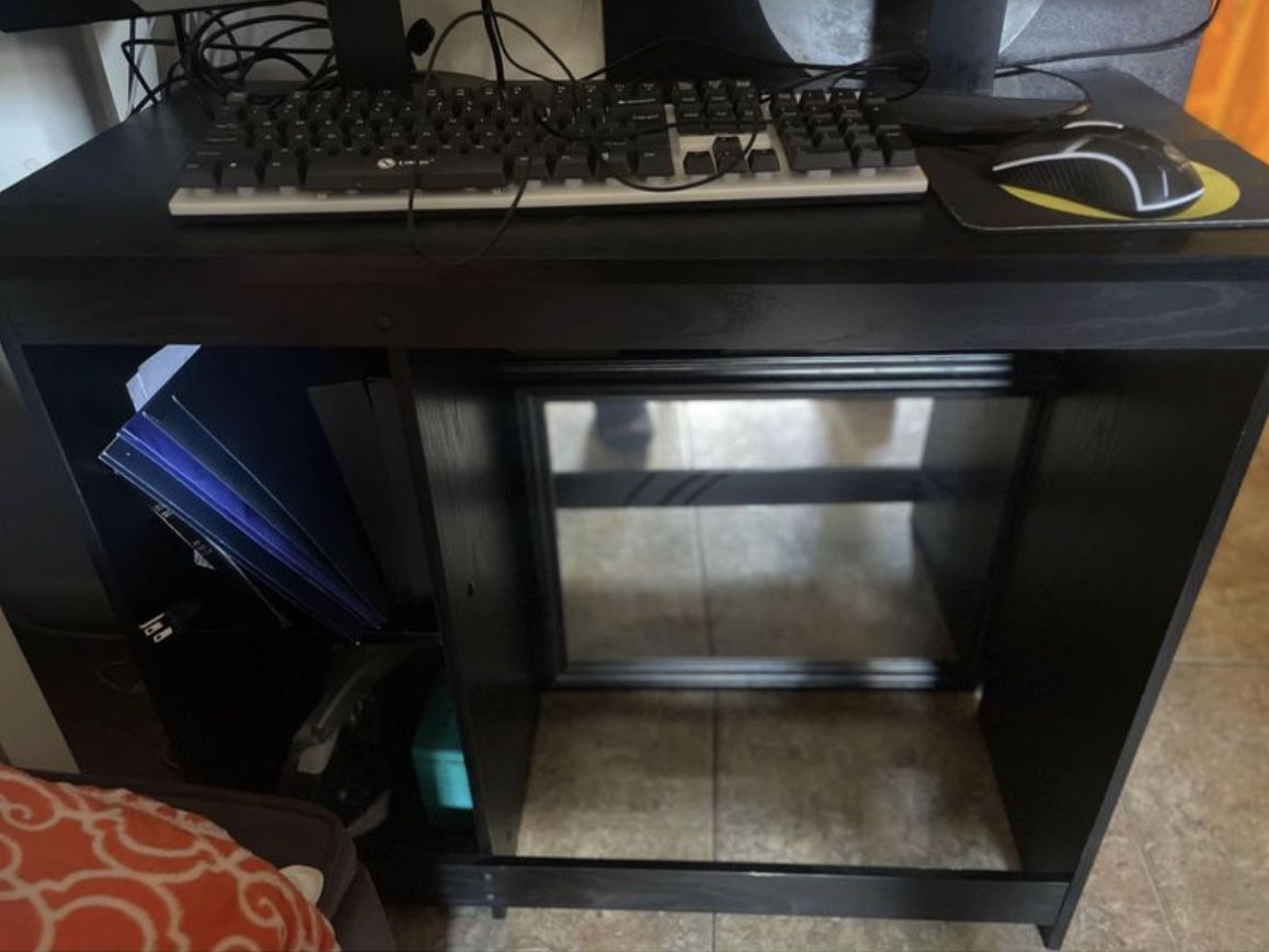 Computer Desk !
