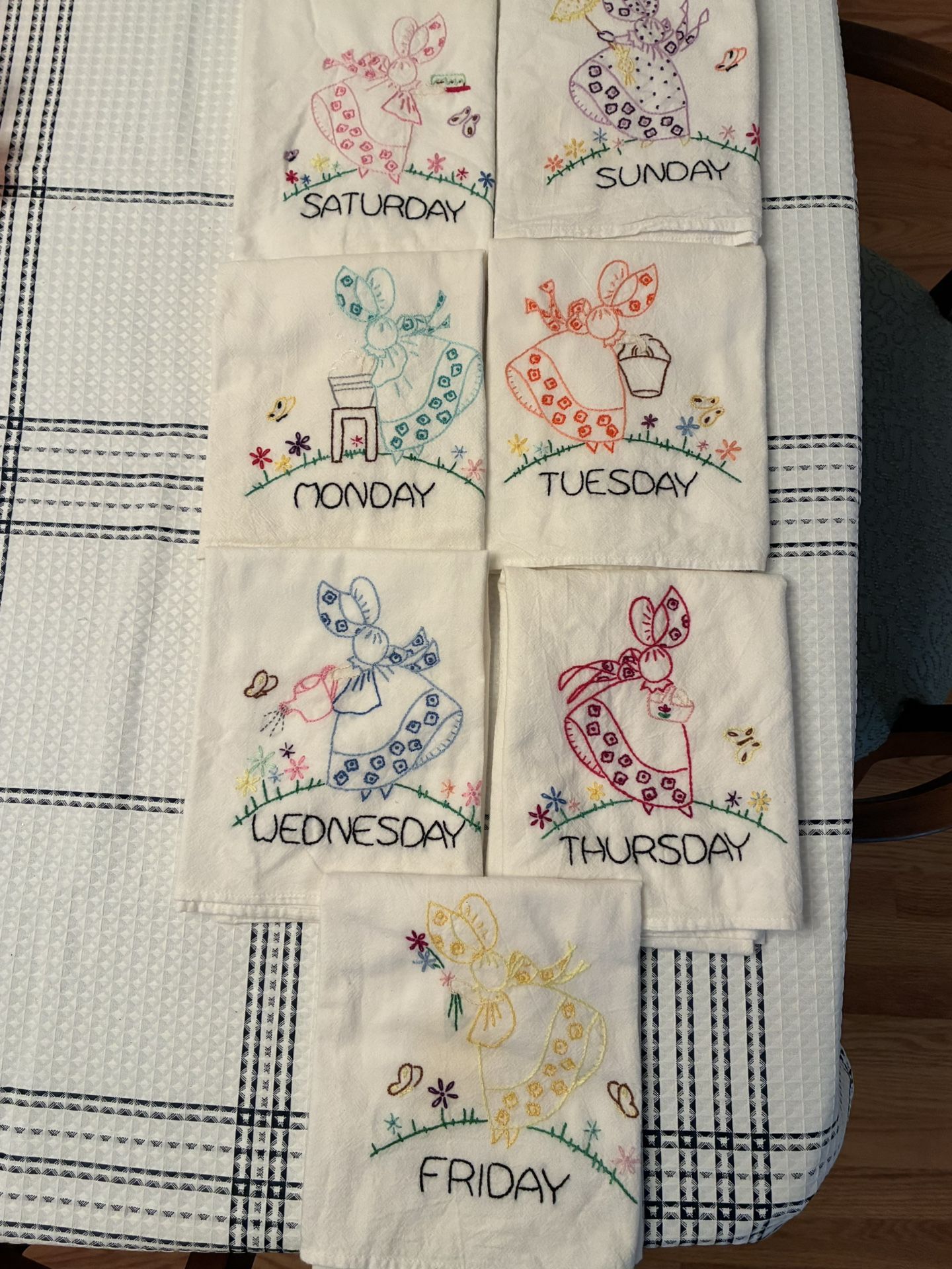 Vintage Embroidered Days Of The Week Dishcloths