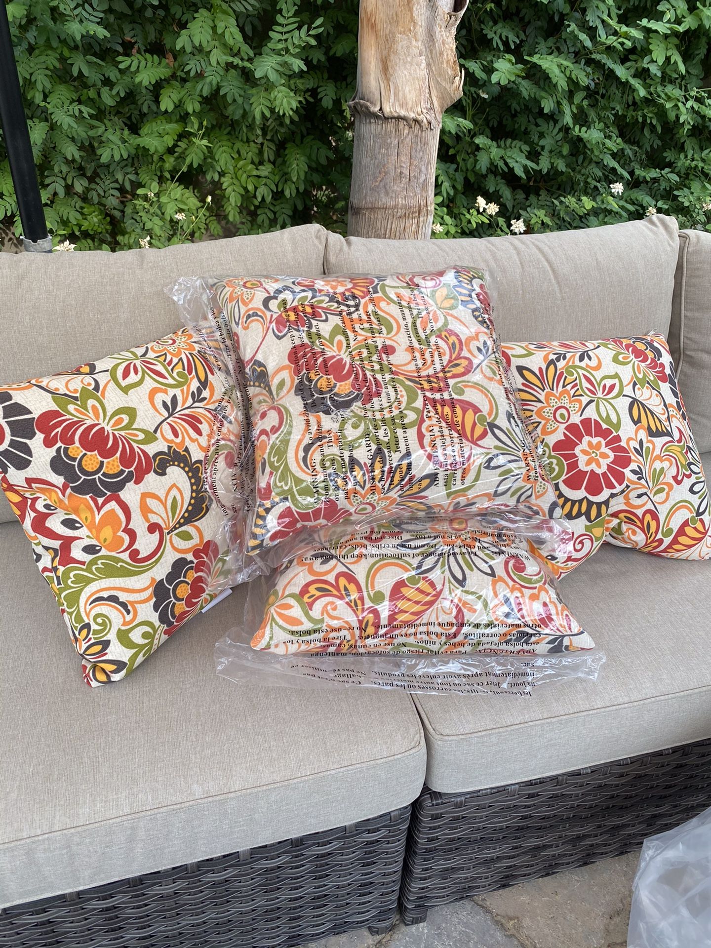 Brand New Outdoor Furniture Throw Pillows (4)