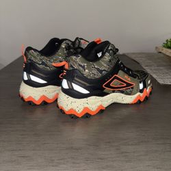 FILA MENS OAKMONT MID CASUAL TRAIL RUNNING SHOES SIZE 11