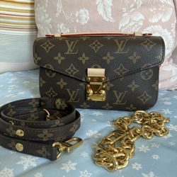 Louis Vuitton Pochette Metis East West