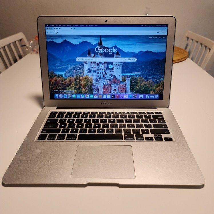 MacBook air 13-inch early 2015
Intel Core i5 1.6 GHz
8GB RAM
121GB flash storage
macOS Monterrey version 12.7. Nothing wrong ** no trades **