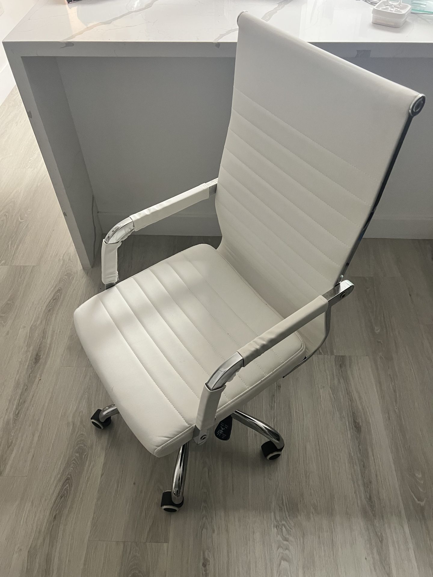 White Boutique Office Chairs