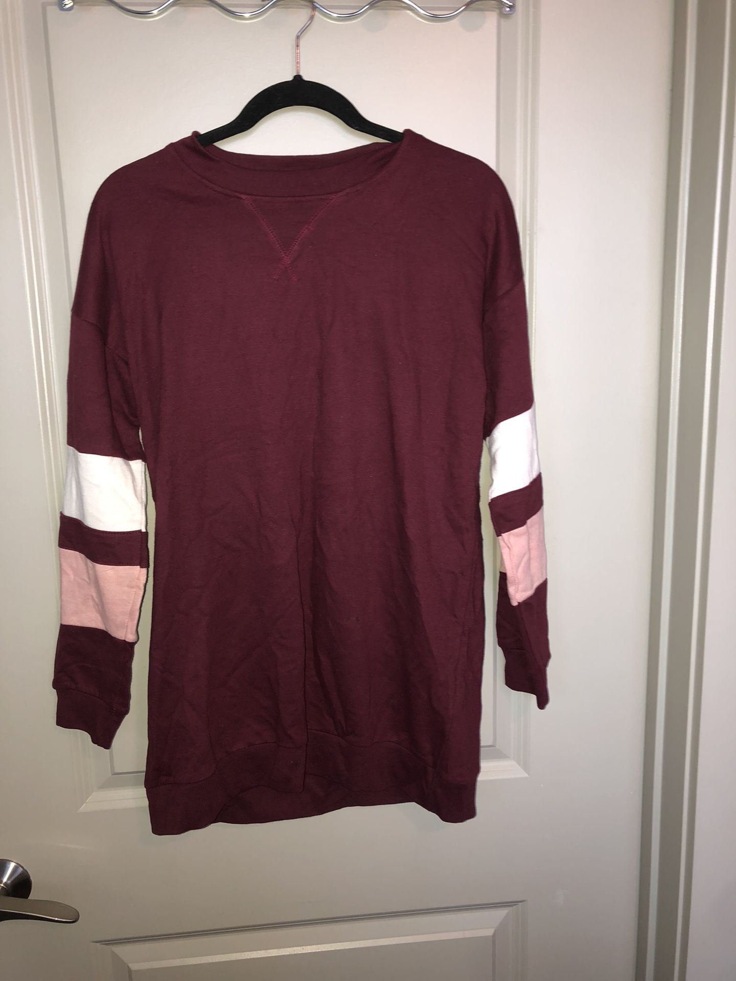 Women’s Oversized Sweatshirt Size Small