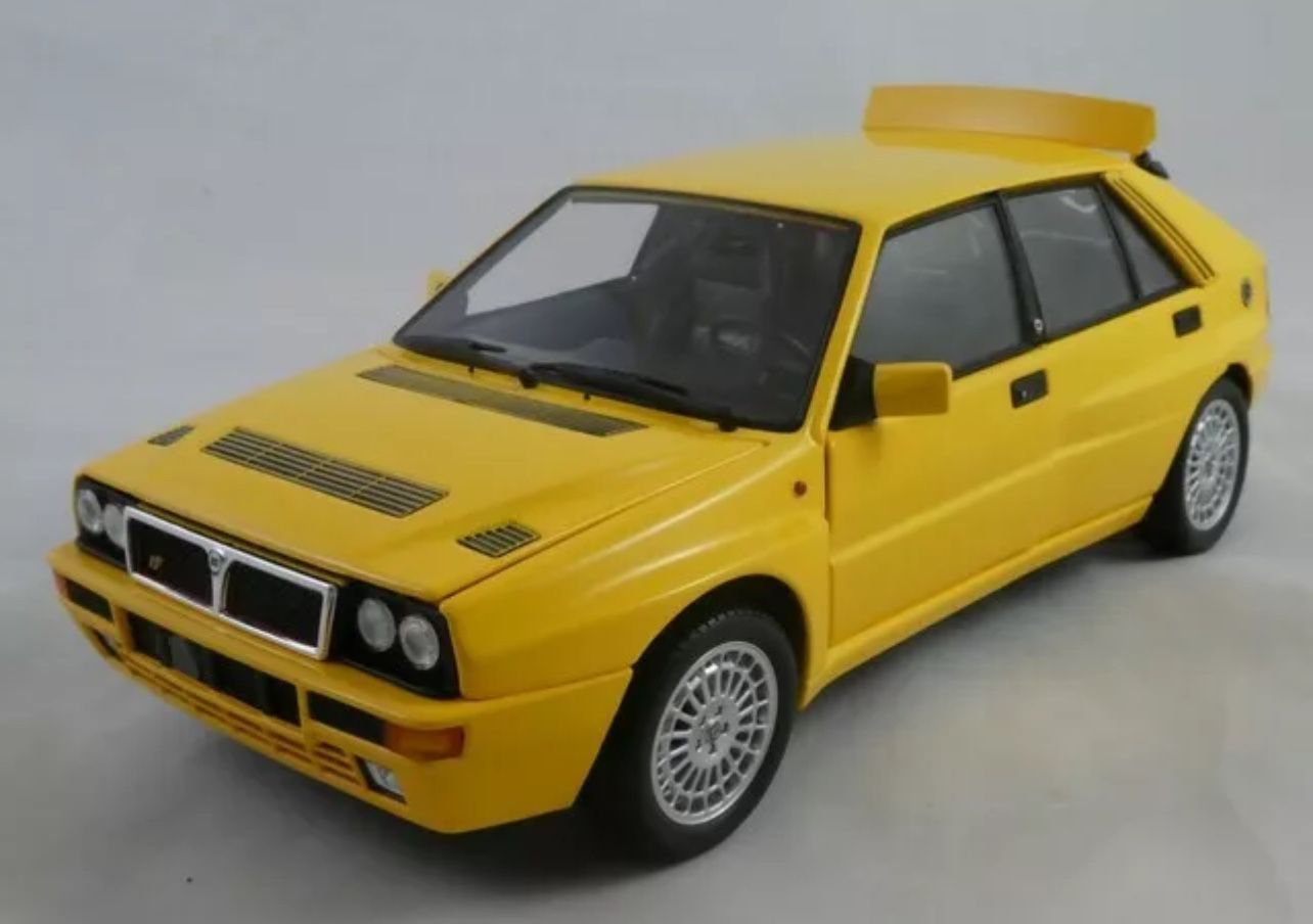 Kyosho Lancia Delta HF Integrale Gialla 1/18 diecast model