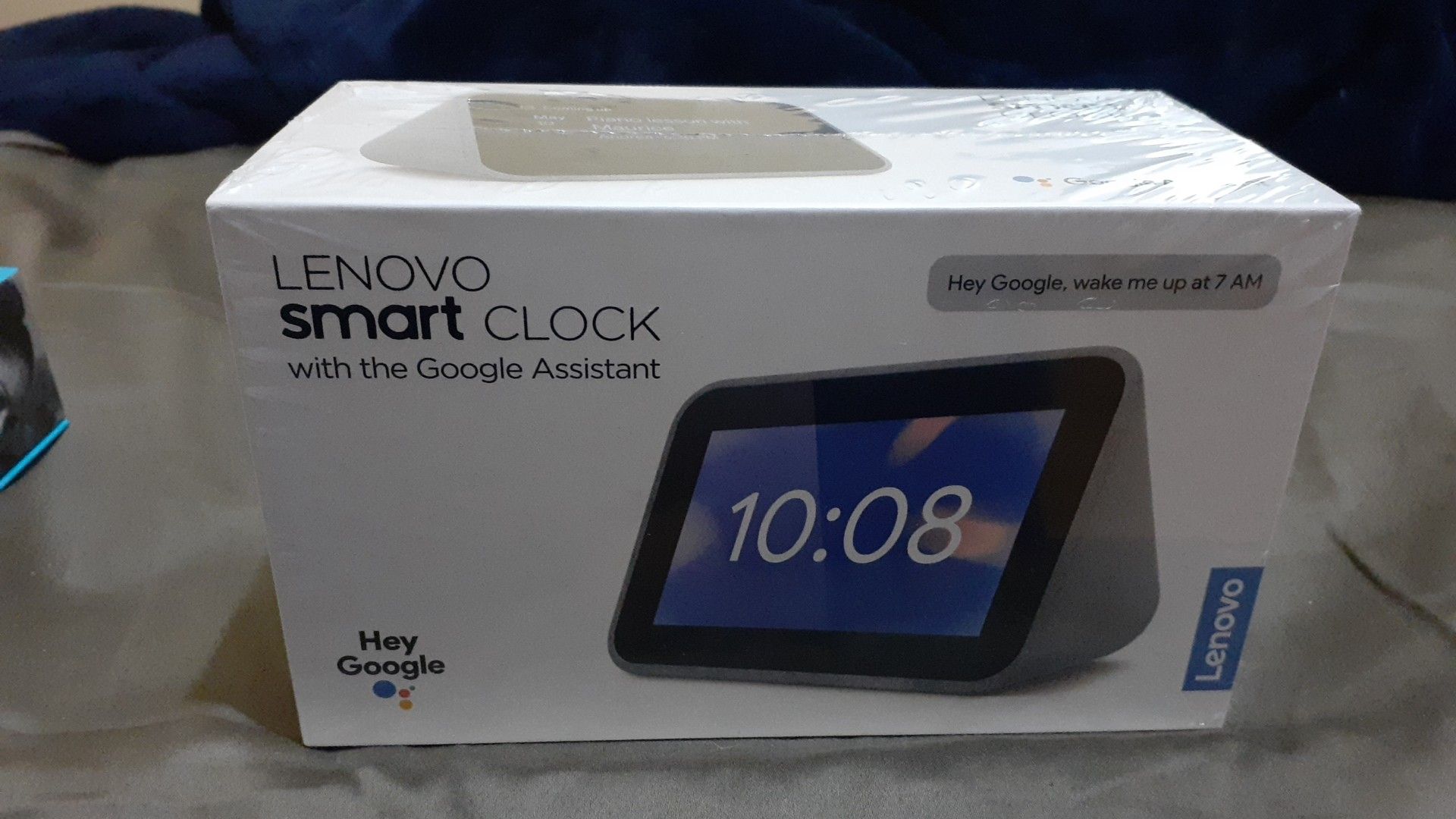 SEALED BRAND NEW LENOVO SMART CLOCK WITH GOOGLE ASSISTANT (CHROMECAST)