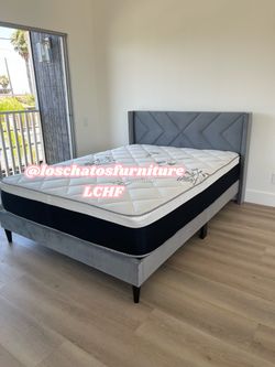 Bed Queen size frame with mattress