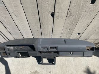 1984 to 1988 Toyota truck or 4 runner dashboard with no cracks and it's not a dashboard cover asking $580