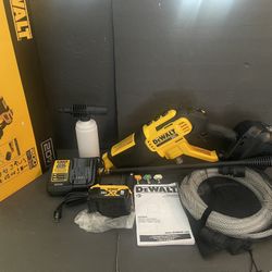 DEWALT 20V MAX 550 PSI For 1.0 GPM Cold Water Cordless Electric Power Cleaner with 4 Nozzles, (1) 5.0 Ah Battery and Charger