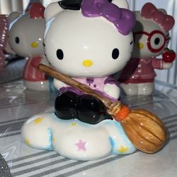 HELLO KITTY WITCH