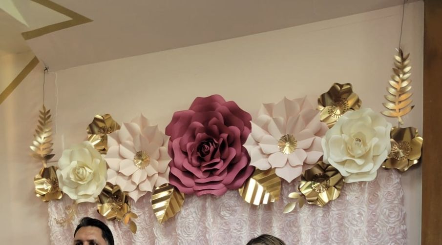 Big Paper Flowers Backdrop !!