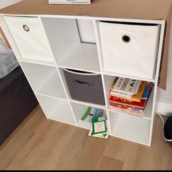 White organizer 9 buckets with boxes - ideal for toys or books