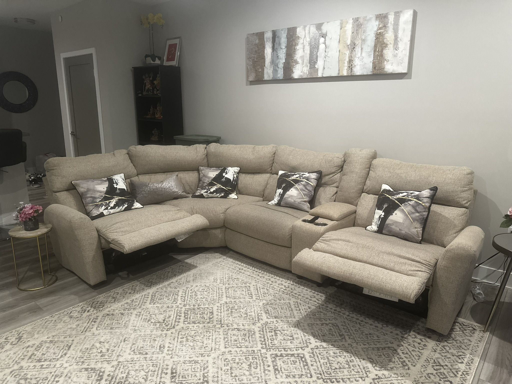 Reclining Sofa Set With Charging Station