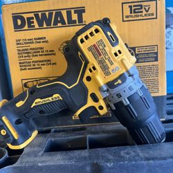 De WALT  Hammer Drill 